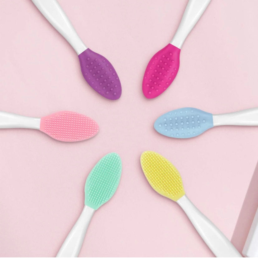 Lip Scrubber