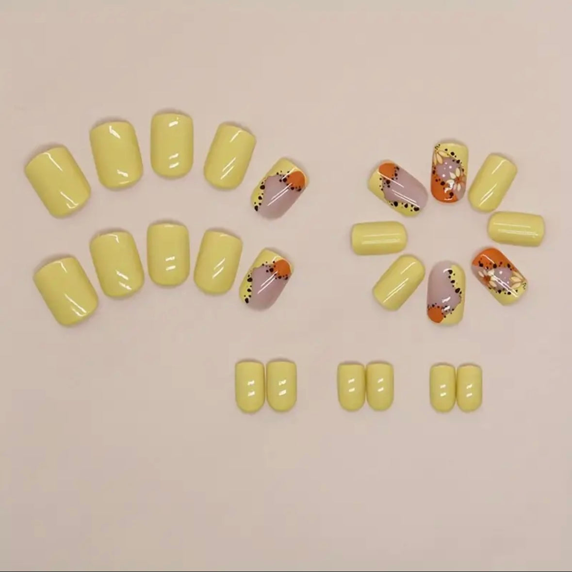 Sunshine Daisies • Yellow Nails • Press-on Nails